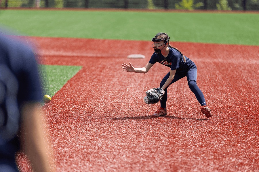 First baseman ready for the play